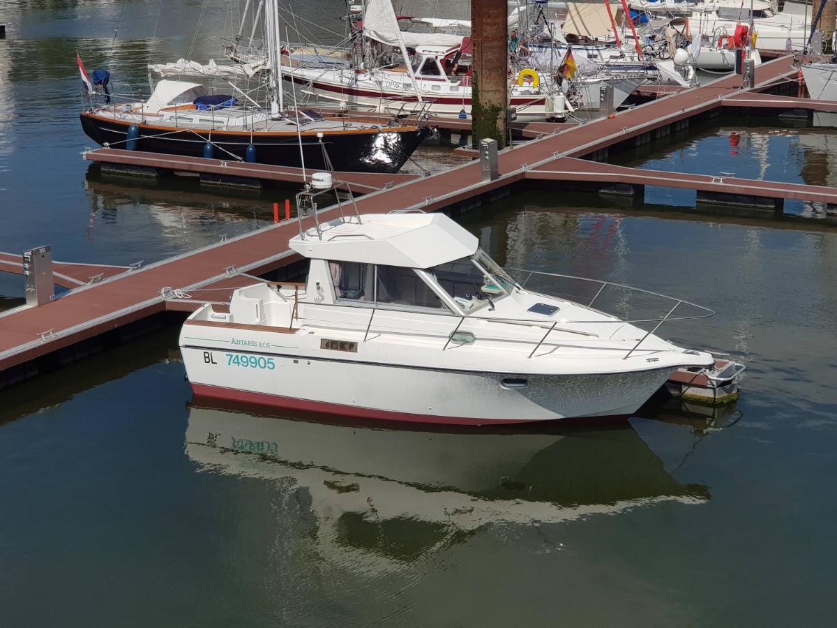 Nuit Insolite A Bord Du Bateau Exocet III Boulogne-sur-Mer Dış mekan fotoğraf