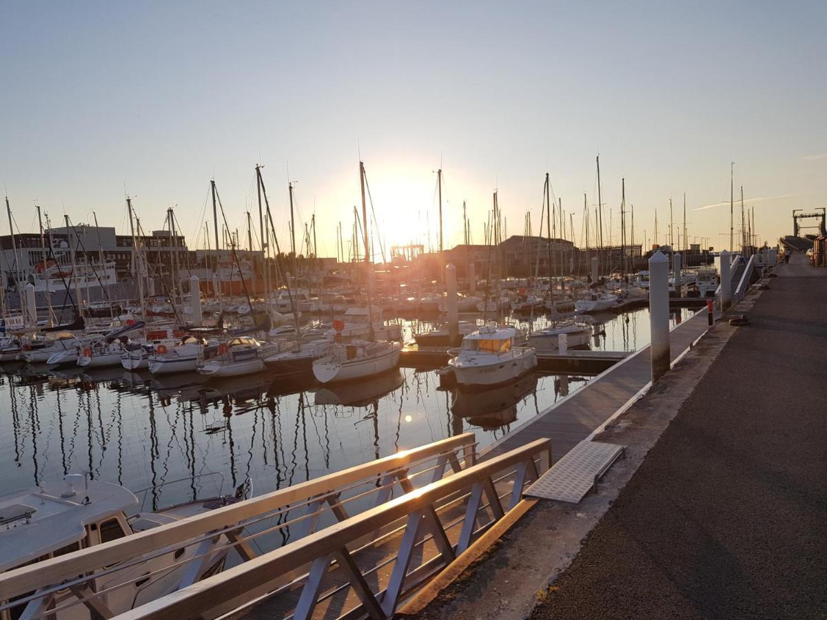 Nuit Insolite A Bord Du Bateau Exocet III Boulogne-sur-Mer Dış mekan fotoğraf